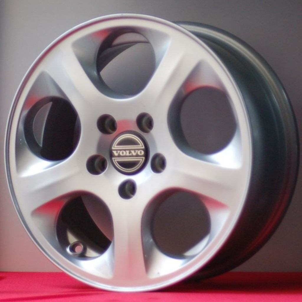 CERCHI IN LEGA VOLVO S40 15