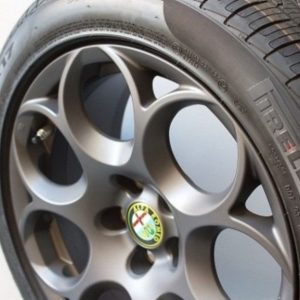 KIT CERCHI IN LEGA 433 A 7 FORI E PNEUMATICI PIRELLI P7 A/S ALFA ROMEO GIULIA 17 ORIGINALI