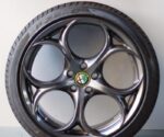 KIT CERCHI IN LEGA 5EQ BRUNITI PERFORMANCE E PNEUMATICI PIRELLI ALFA ROMEO GIULIA 19 ORIGINALI DOPPIA MISURA
