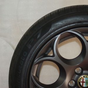 KIT CERCHI IN LEGA 433 A 7 FORI E PNEUMATICI PIRELLI P7 A/S ALFA ROMEO GIULIA 17 ORIGINALI