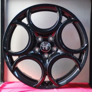 CERCHI IN LEGA 5FB A 5 FORI ALFA ROMEO GIULIETTA 18 NERO LUCIDO ORIGINALI