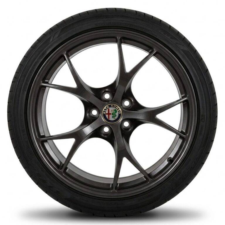 Cerchi Giulia Doppia Misura 19 Originali Alfa Romeo e Pneumatici Pirelli PZero 245 35 e 285 30