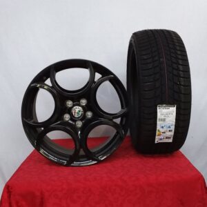 Cerchi Giulietta 18 Originali Alfa Romeo a 5 Fori Nero Lucido e Pneumatici Invernali Bridgestone Blizzak Lm001 92 V XL 225 40