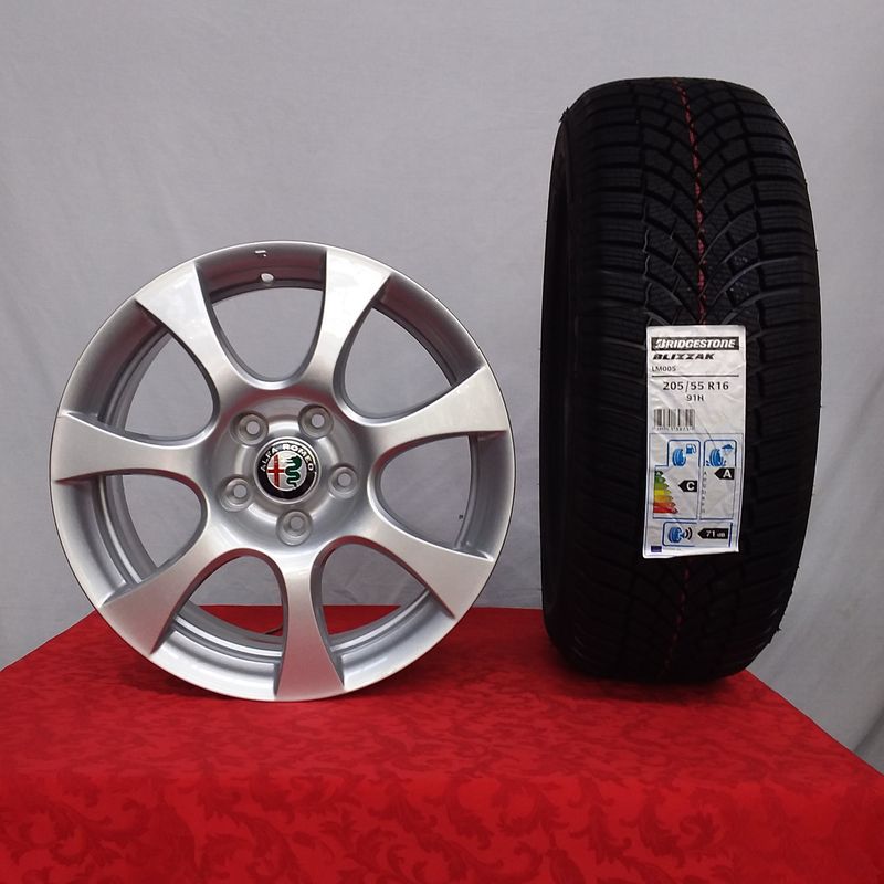 KIT0263 Cerchi Giulietta 16 Originali Alfa Rome Silver e Pneumatici invernali Bridgestone Blizzak Lm005 91H 205 55