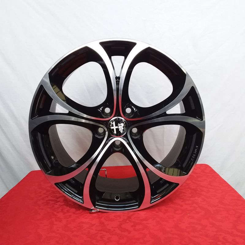 Cerchi Giulia 18 Mak Lario Alfa Romeo Black Mirror Cerchi Giulia 18 Mak Lario Alfa Romeo Black Mirror