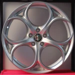 Cerchi Giulia Doppia Misura 8,5-10 da 19 Alfa Romeo Performance Silver