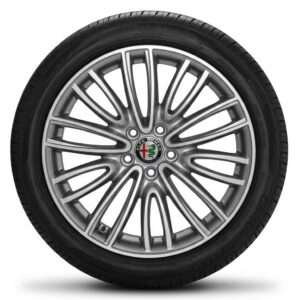 Cerchi Giulia 18 Originali Alfa Romeo a Raggi e Pneumatici Pirelli P7 Cinturato A/S 225 45