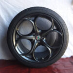 Cerchi Giulia Doppia Misura 19 Originali Alfa Romeo Performance Brunito e Pneumatici Pirelli PZero AR 285 30 245 35
