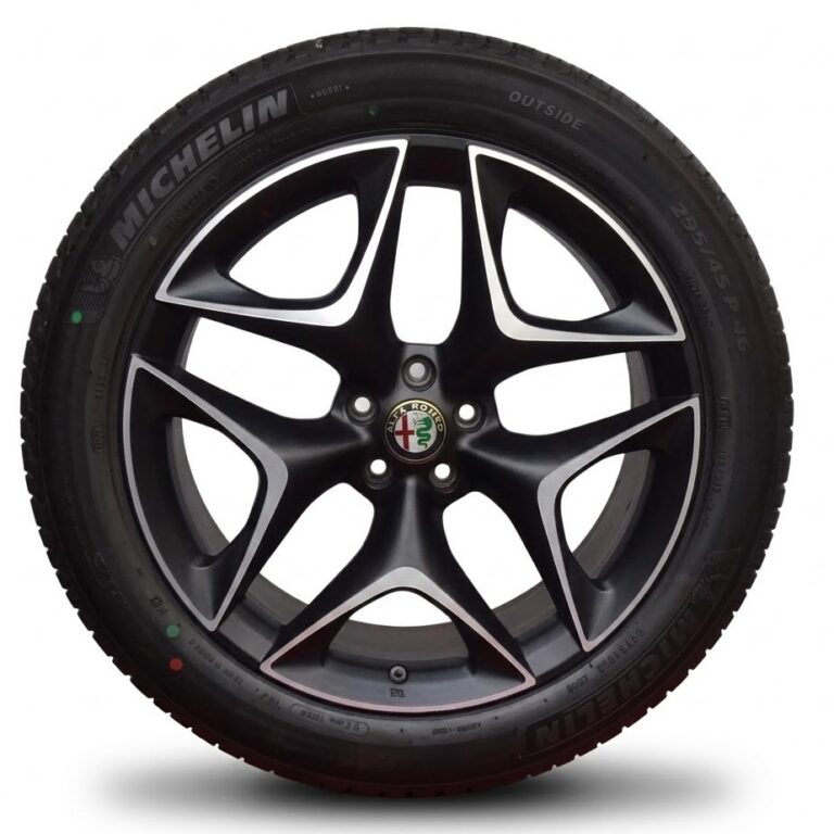 Cerchi Stelvio 20 Originali Alfa Romeo e Pneumatici Scorpion 255 45
