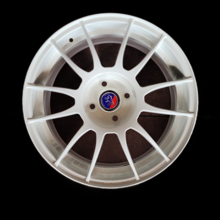 Cerchi in lega Peugeot 208 17 Mak XLR e Pneumatici Saferich 205 45