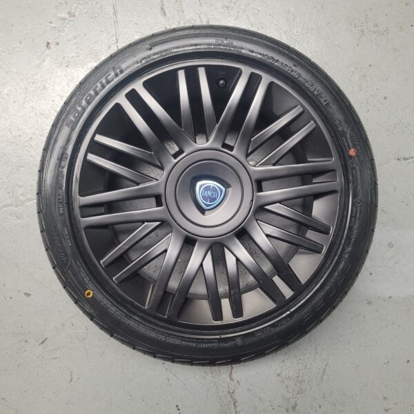 Cerchi Musa 16 Originali Lancia Nero Opaco e Pneumatici Saferich 195 45