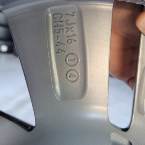 PG06 Cerchi in lega Peugeot 308 16 e Pneumatici Michelin e Primacy - Image 8