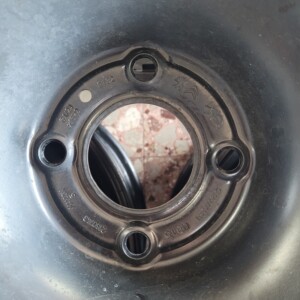 Cerchi in ferro con borchie 16 Fiat 600e - Image 3