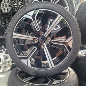 Cerchi Nuova Ypsilon 17 Originali Lancia e Pneumatici Michelin Primacy4 205 45