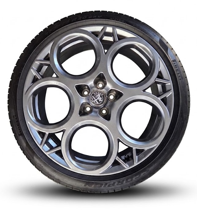 Cerchi in lega Tonale 20 Originali Alfa Romeo Grafite e Pneumatici PIRELLI SCORPION 235 40